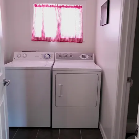 $1,600 | 10654 West Alabama Avenue, Sun City, AZ 85351