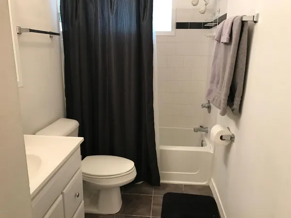 $1,600 | 10654 West Alabama Avenue, Sun City, AZ 85351