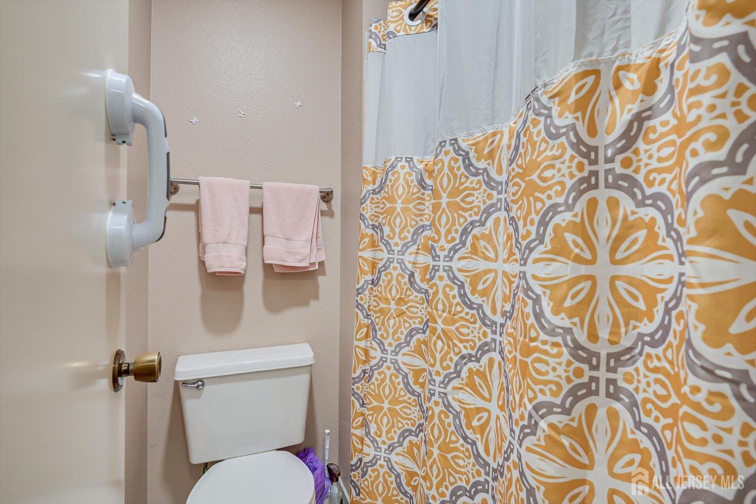 813 A Deal Road Monroe Township, NJ 08831 - Photo 18 of 27