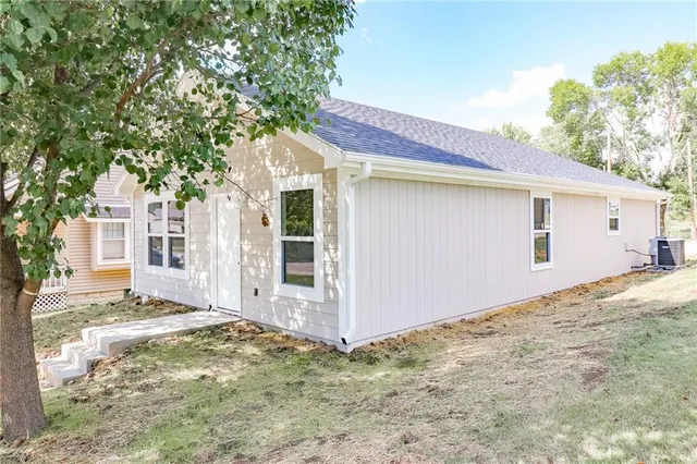 $226,900 | 325 West Market Street, Warrensburg, MO 64093