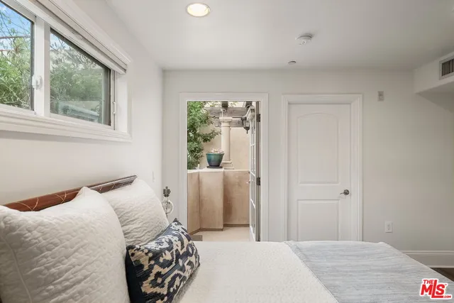 $1,379,000 | 1311 Centinela Avenue, Unit 3, Santa Monica, CA 90404