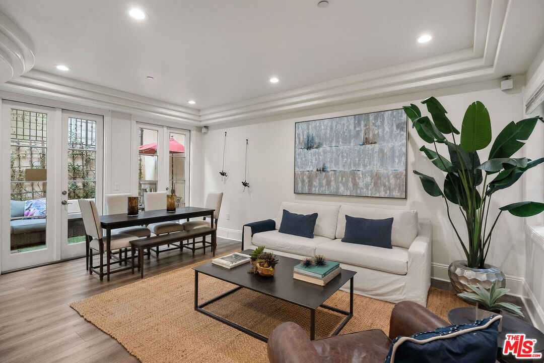 1311 Centinela Avenue, Unit 3 Santa Monica, CA 90404 - Photo 3 of 19