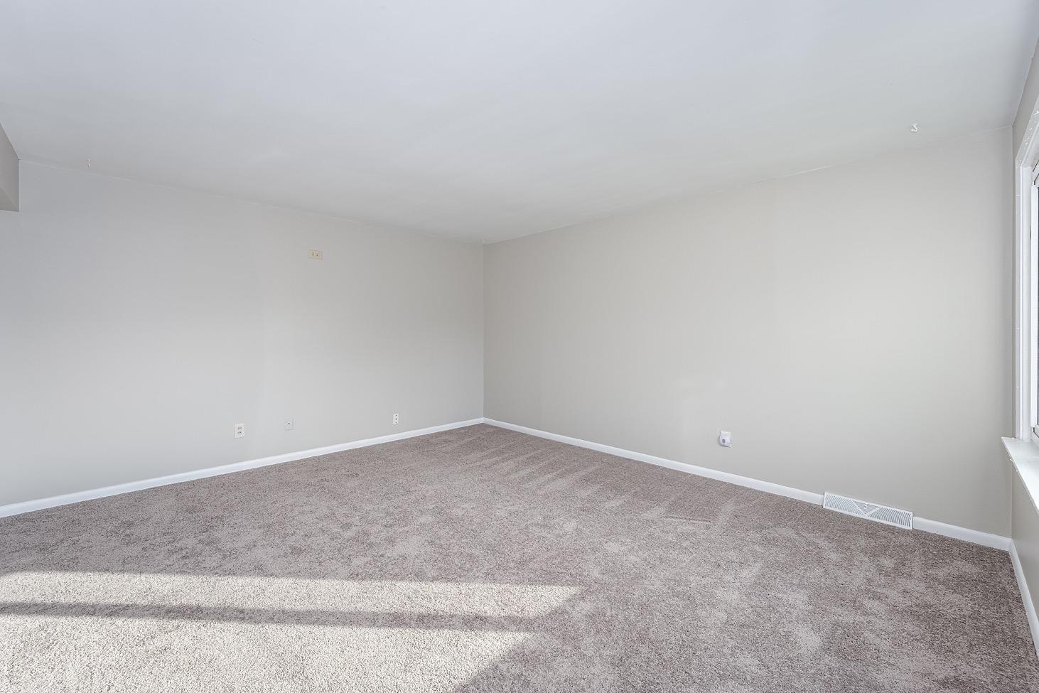 303 Gideon Road Middletown, OH 45044 - Photo 7 of 33 Gallery Image 7