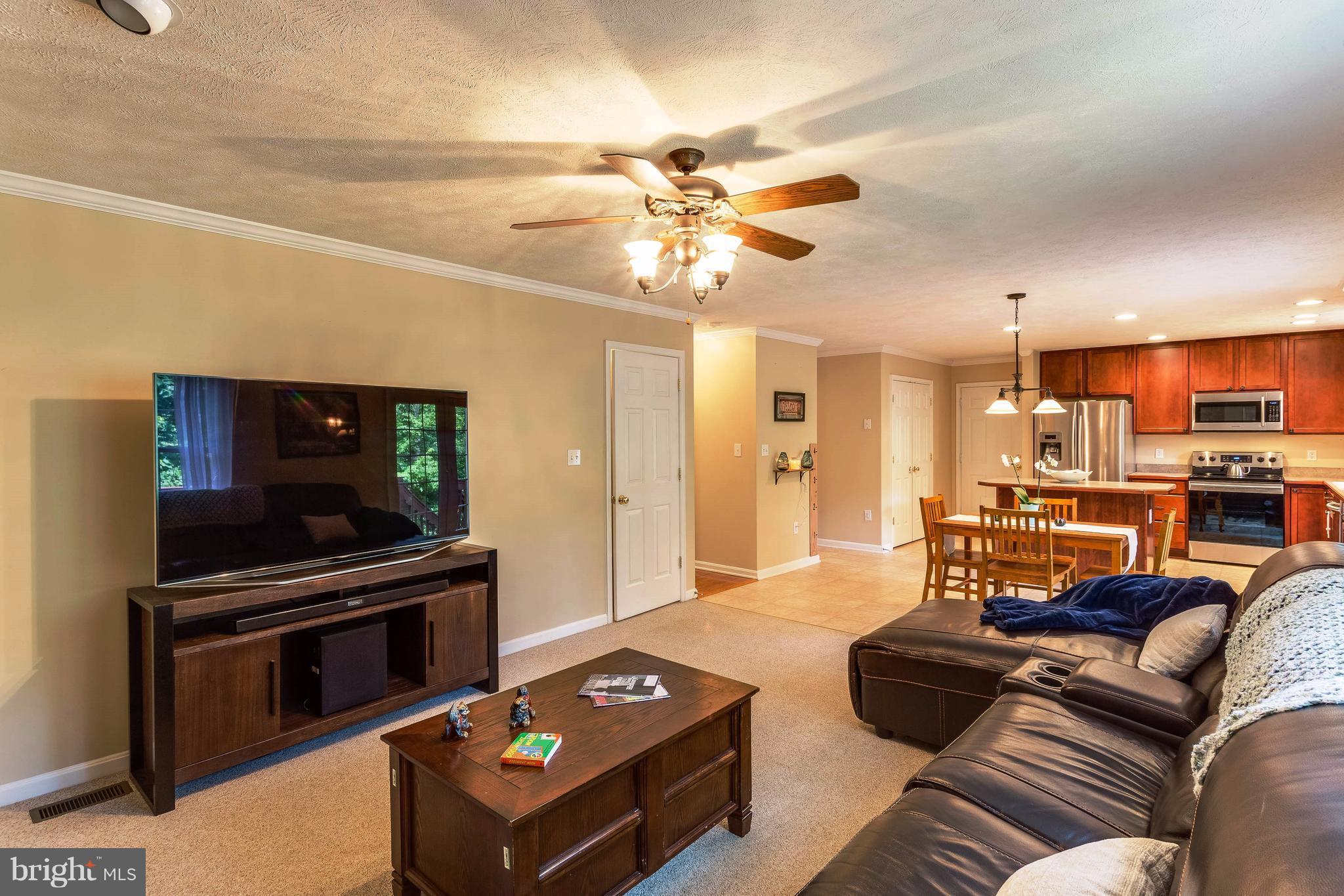 11037 Post Oak Road Spotsylvania, VA 22551 - Photo 11 of 30 Kitchen
