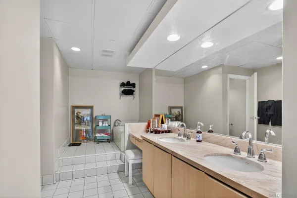 $3,500 | 877 Island Avenue, Unit 218, San Diego, CA 92101