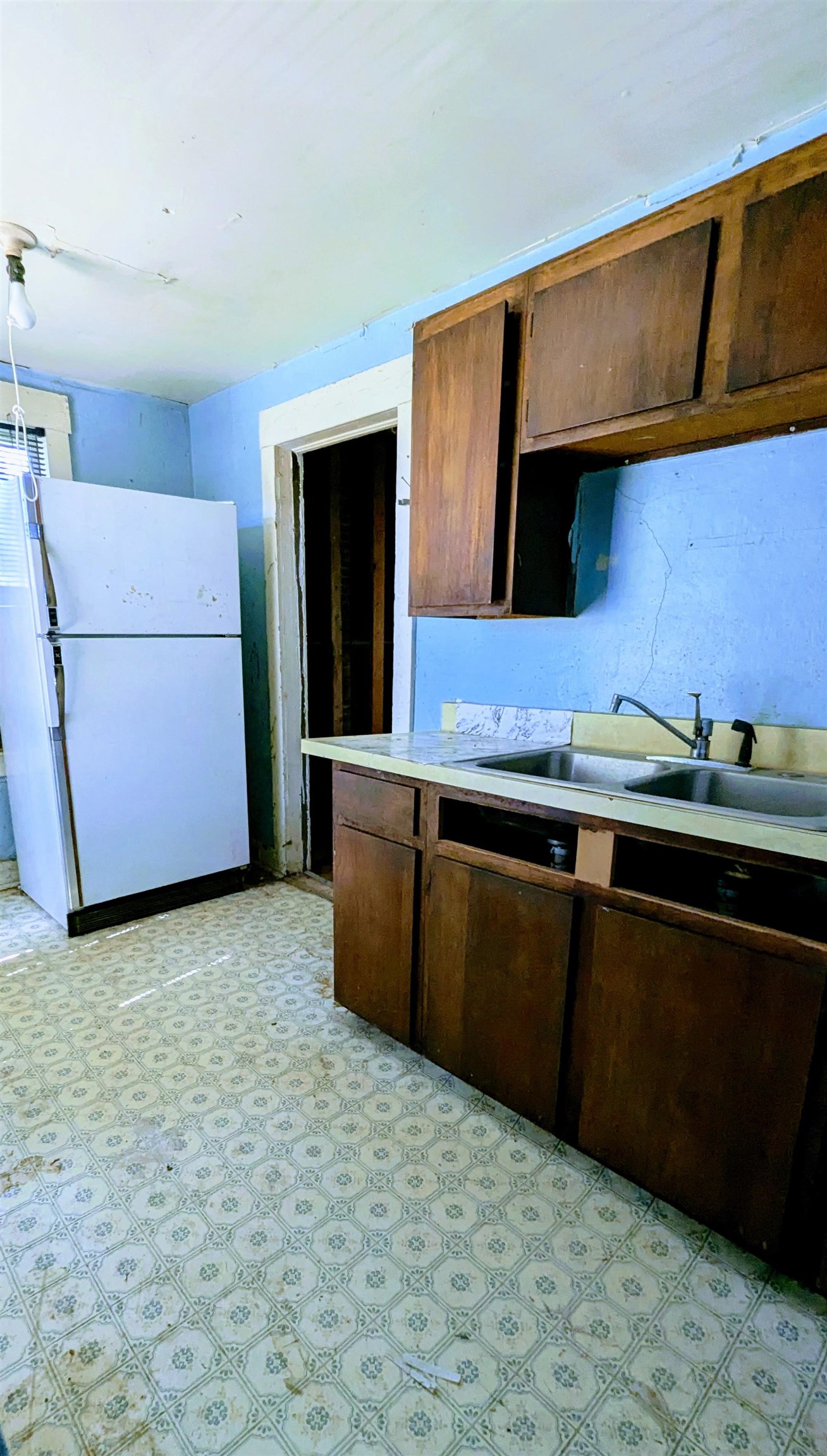 426 North 2nd Street Rochelle, IL 61068 - Photo 6 of 10 a kitchen with stainless steel appliances a cabinets and wooden floor
