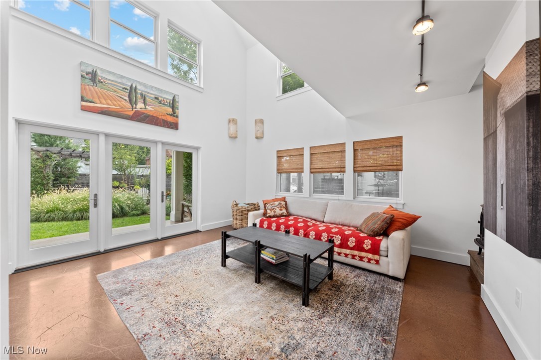 15805 Chadbourne Road Cleveland, OH 44120 - Photo 16 of 48 Gallery Image 16
