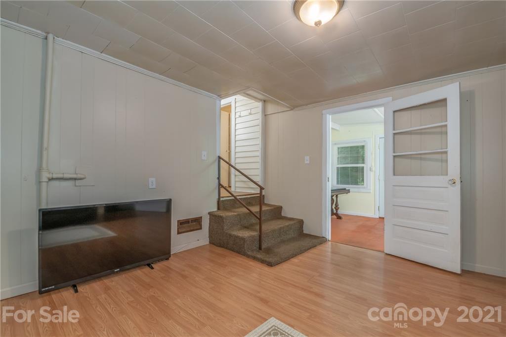 90 Elm Street Tryon, NC 28782 - Photo 12 of 33 Gallery Image 12