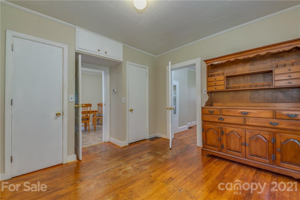 90 Elm Street Tryon, NC 28782 - Photo 18 of 33 Gallery Image 18