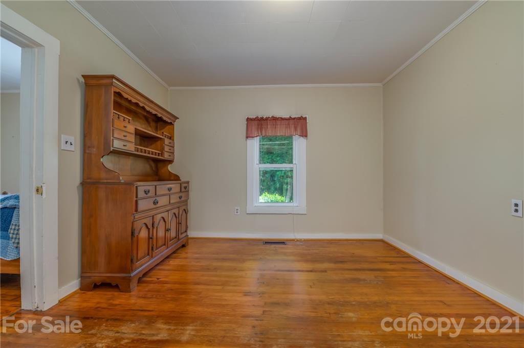 90 Elm Street Tryon, NC 28782 - Photo 19 of 33 Gallery Image 19