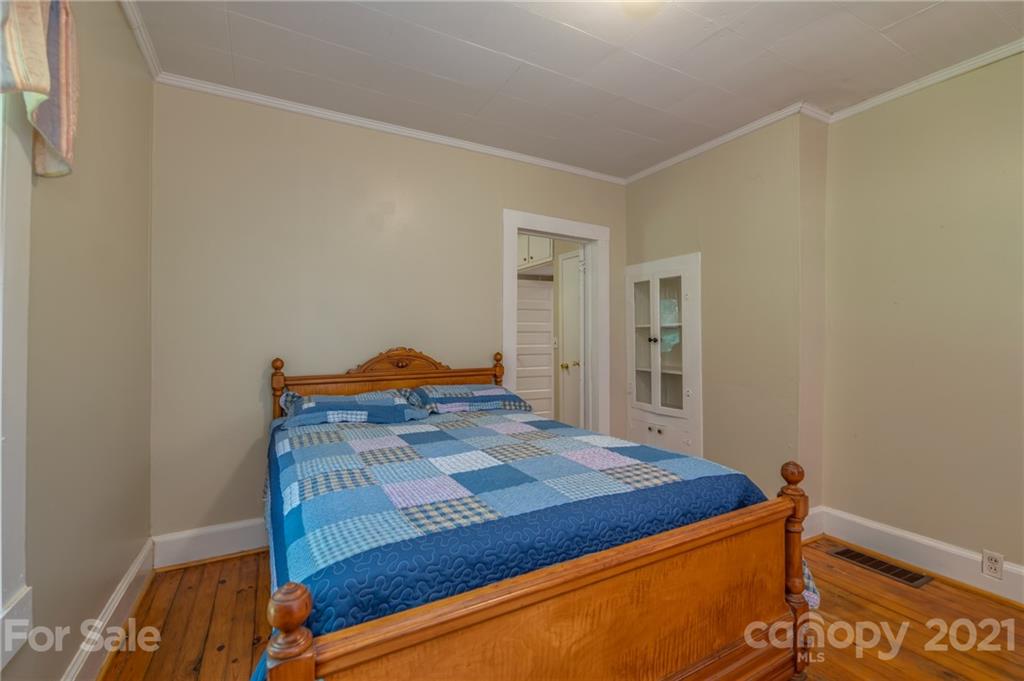 90 Elm Street Tryon, NC 28782 - Photo 21 of 33 Gallery Image 21
