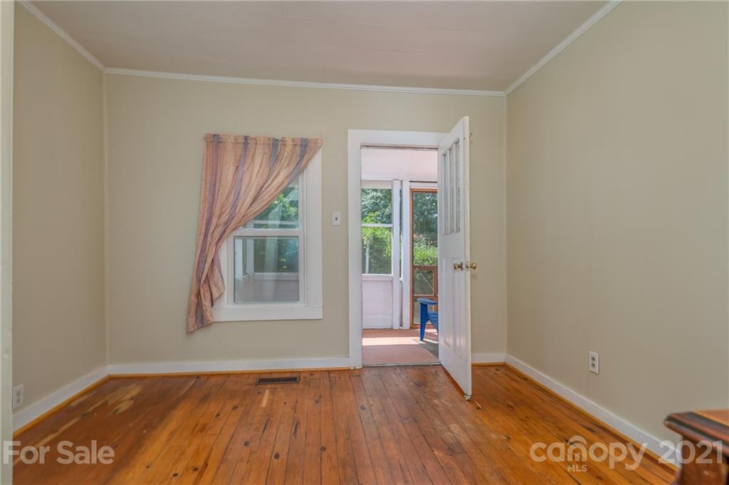 90 Elm Street Tryon, NC 28782 - Photo 22 of 33 Gallery Image 22