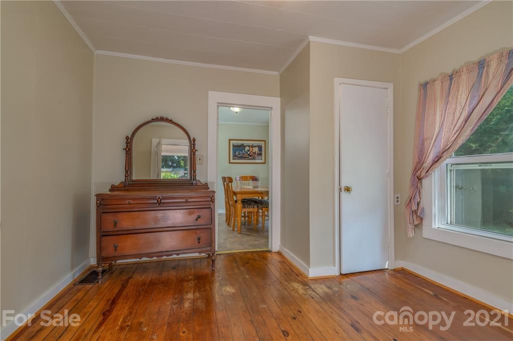 90 Elm Street Tryon, NC 28782 - Photo 23 of 33 Gallery Image 23