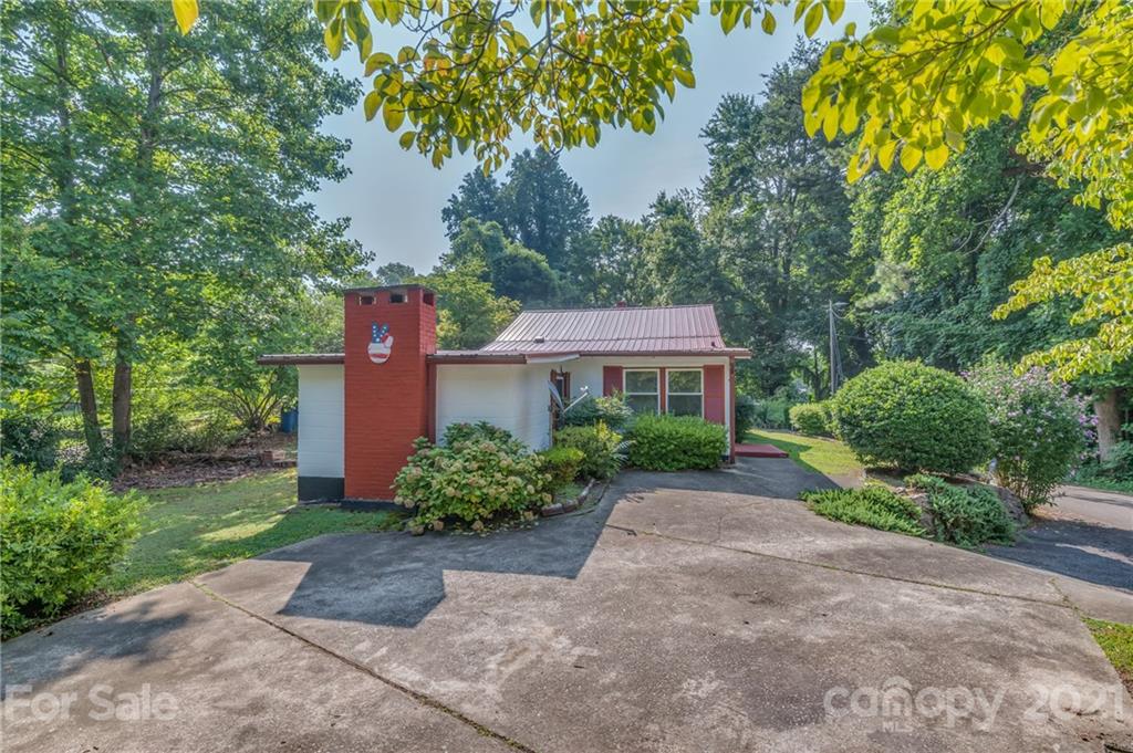 90 Elm Street Tryon, NC 28782 - Photo 31 of 33 Gallery Image 31