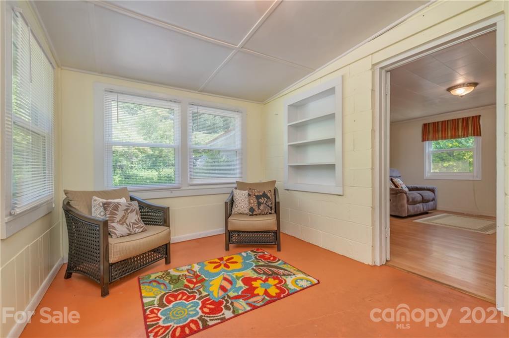90 Elm Street Tryon, NC 28782 - Photo 9 of 33 Gallery Image 9
