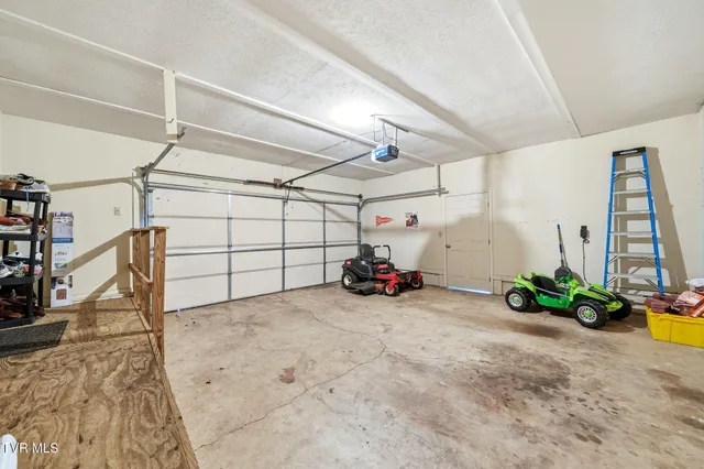 $329,999 | 3102 Lee Drive, Morristown, TN 37814