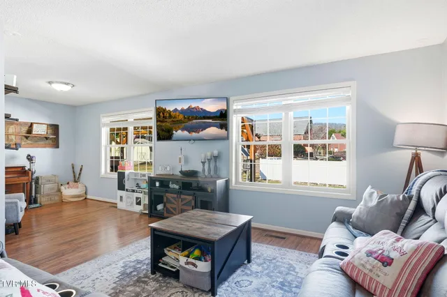 $349,900 | 3102 Lee Drive, Morristown, TN 37814