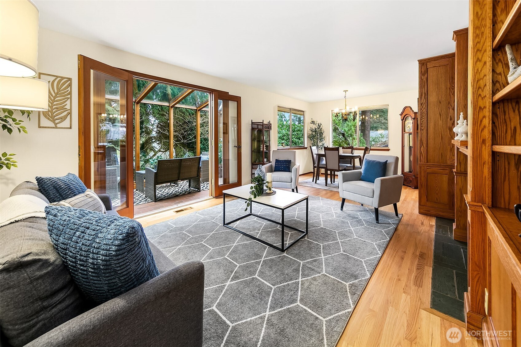 9325 217th Place Southwest Edmonds, WA 98020 - Photo 5 of 34