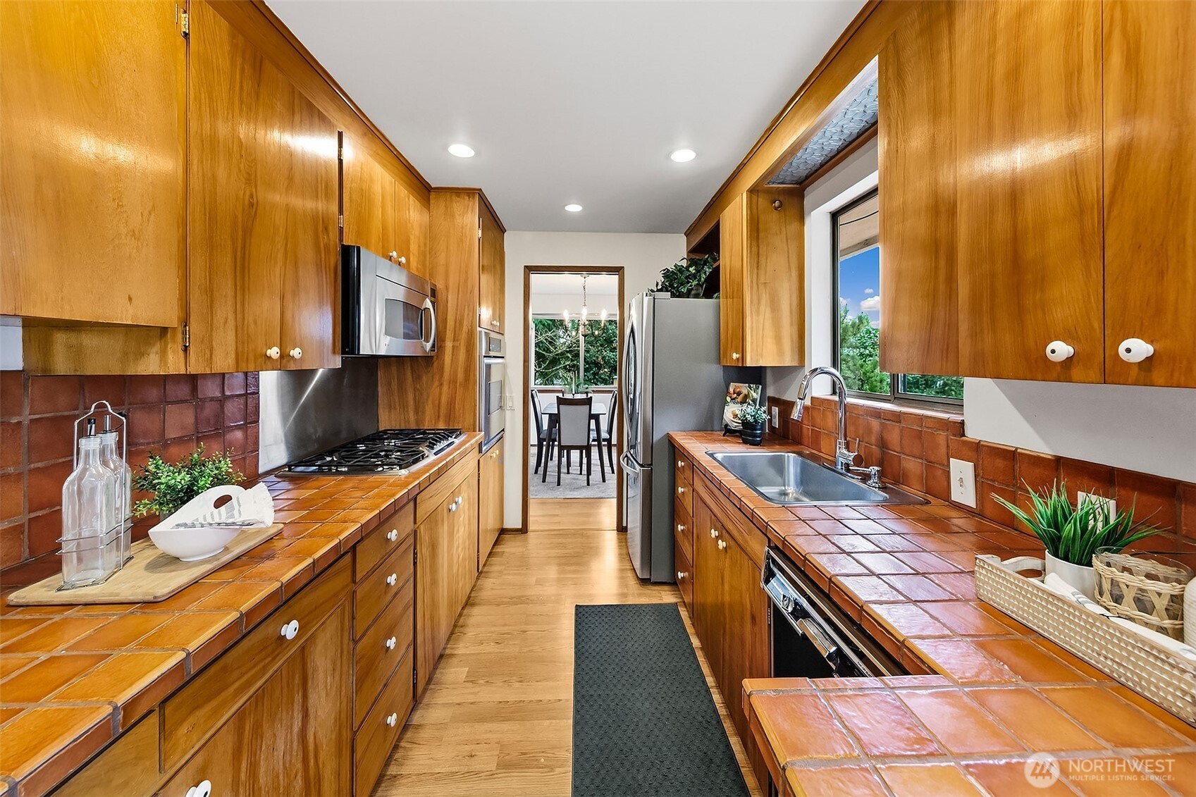 9325 217th Place Southwest Edmonds, WA 98020 - Photo 10 of 34