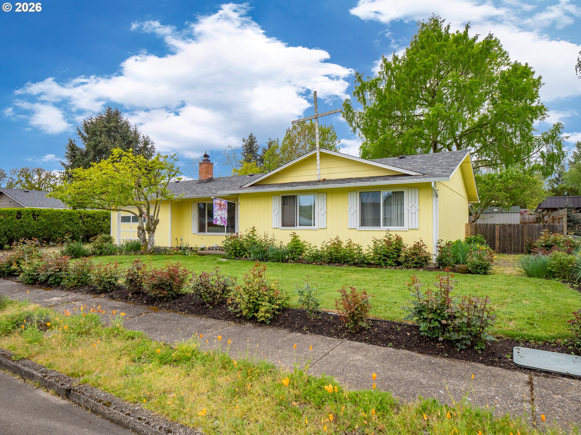 1392 Southwest Myrtle Street Dundee, OR 97115 - Photo 2 of 38