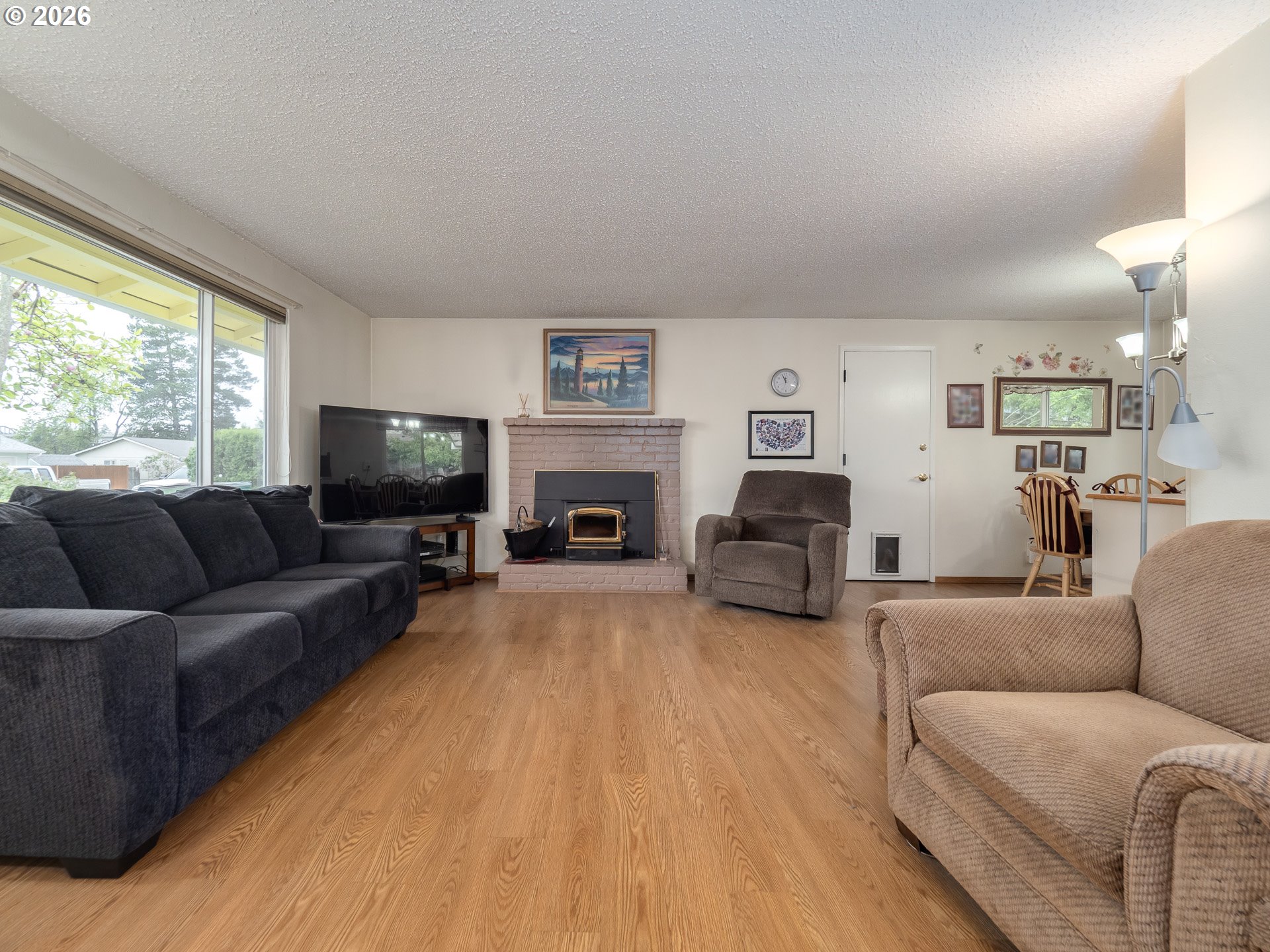 1392 Southwest Myrtle Street Dundee, OR 97115 - Photo 5 of 38