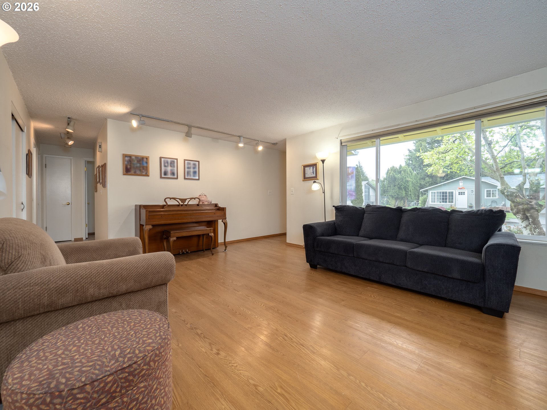 1392 Southwest Myrtle Street Dundee, OR 97115 - Photo 6 of 38