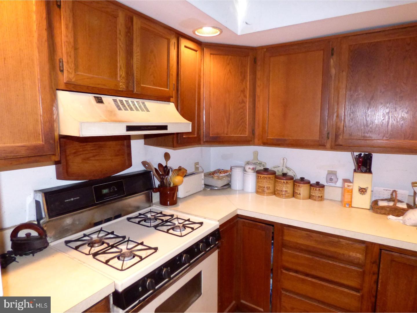 300 Beagle Road West Chester, PA 19382 - Photo 8 of 13 Kitchen