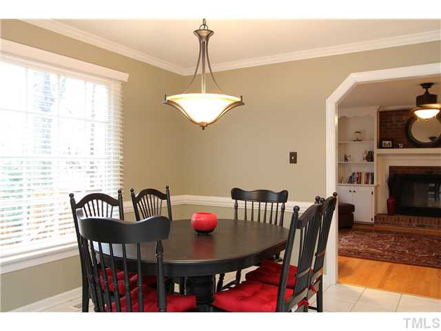 8109 Winstone Court Raleigh, NC 27615 - Photo 8 of 20 Breakfast Area