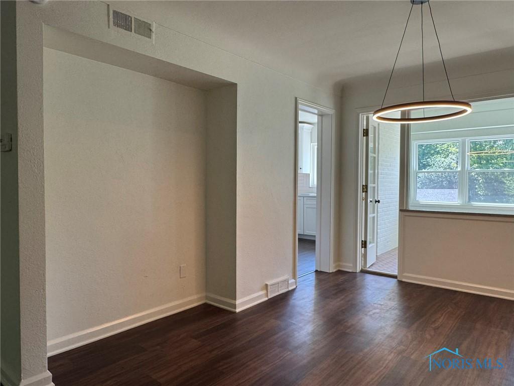 2237 Evergreen Road, Unit 3 Toledo, OH 43606 - Photo 6 of 23 Gallery Image 6