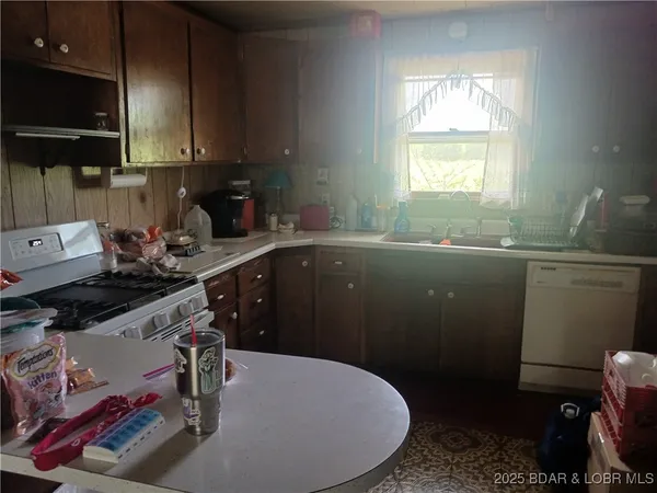 $330,000 | 4102 East 32nd Street, Sedalia, MO 65301
