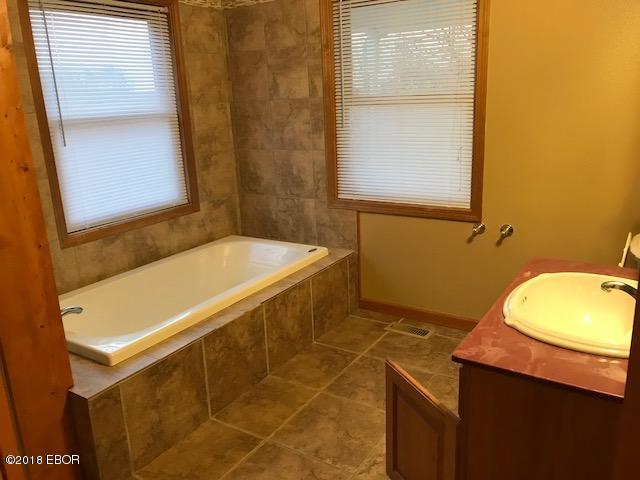21871 Carlyle Road Thompsonville, IL 62890 - Photo 17 of 28