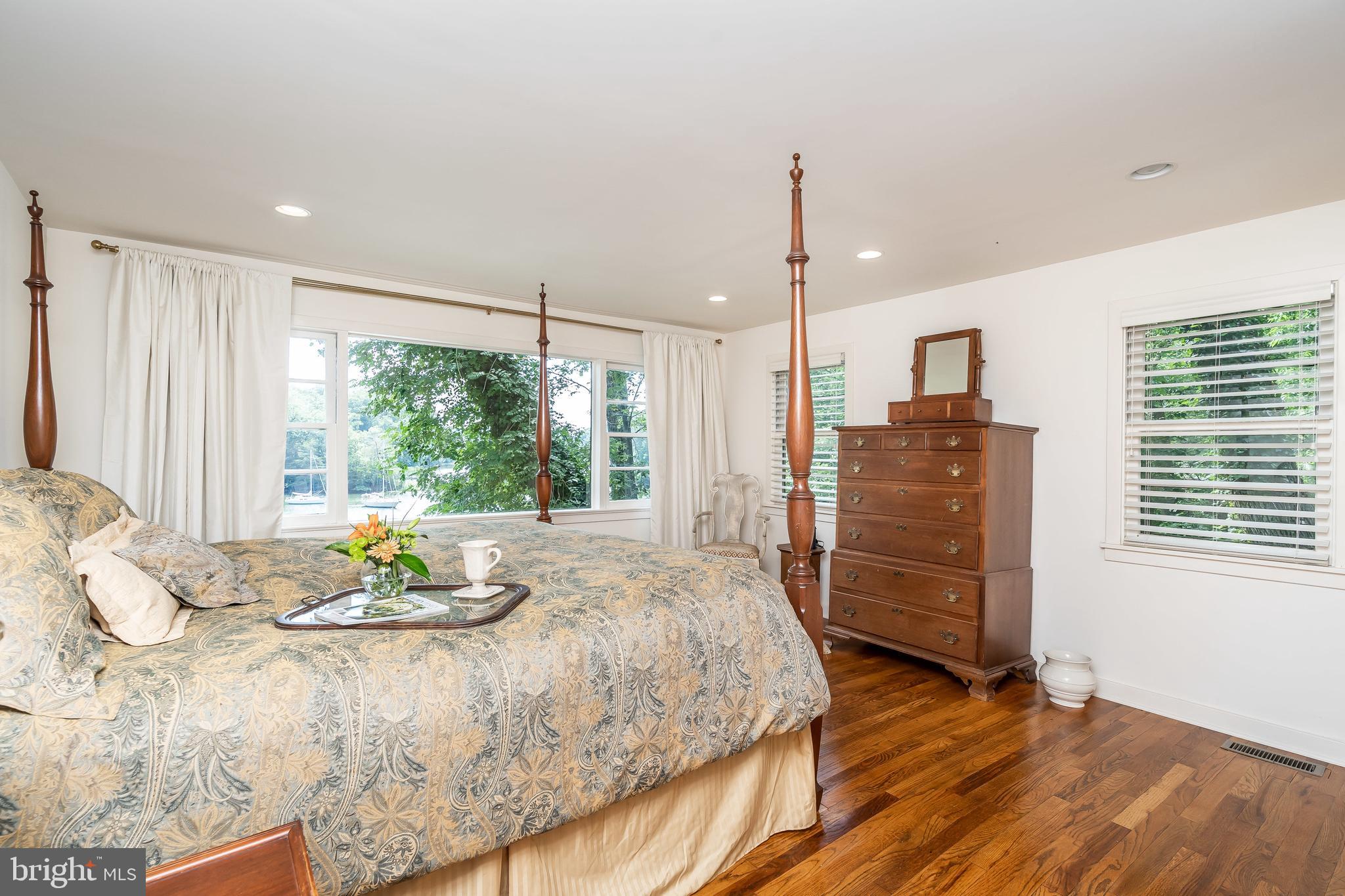 184 Old River Road Arnold, MD 21012 - Photo 19 of 64 Your master bedroom retreat!