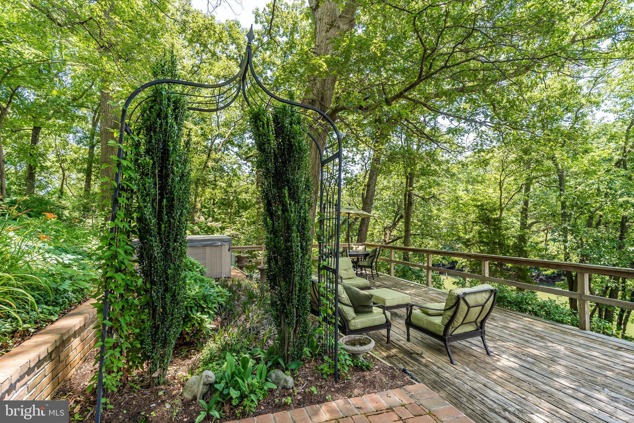 184 Old River Road Arnold, MD 21012 - Photo 46 of 64 Garden trellis;