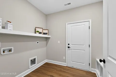 $369,900 | 4528 Fairhaven Drive West, Wilson, NC 27893