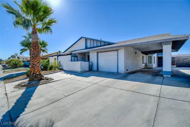 $1,800 | 4197 Laurel Park Avenue, Las Vegas, NV 89103