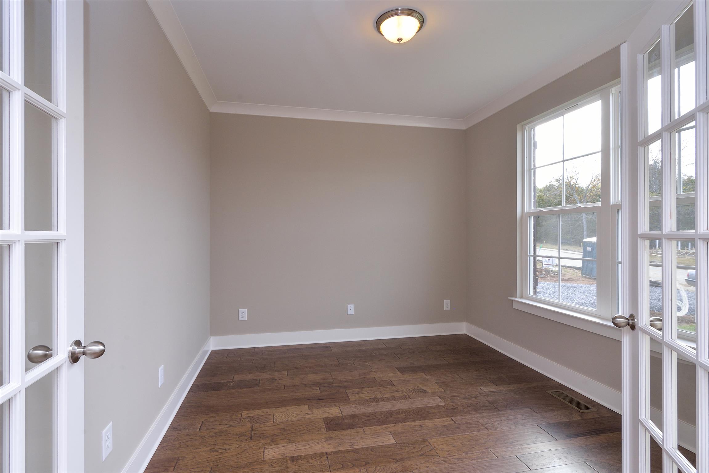 1135 Appian Way Murfreesboro, TN 37128 - Photo 3 of 27 Gallery Image 3