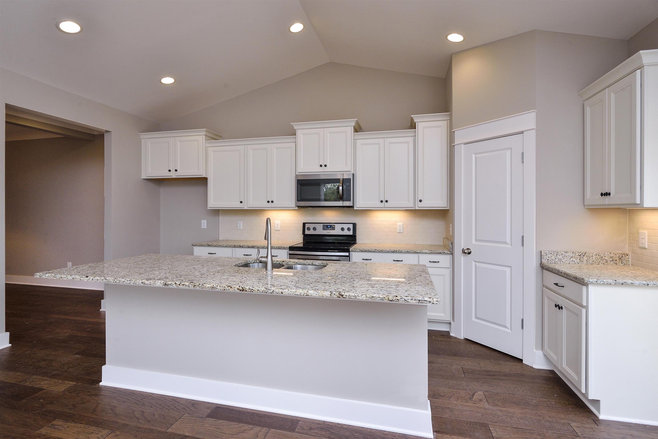 1135 Appian Way Murfreesboro, TN 37128 - Photo 8 of 27 Gallery Image 8