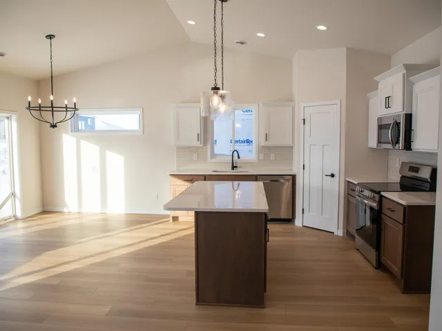 $434,952 | 7361 26th Street South, Fargo, ND 58104