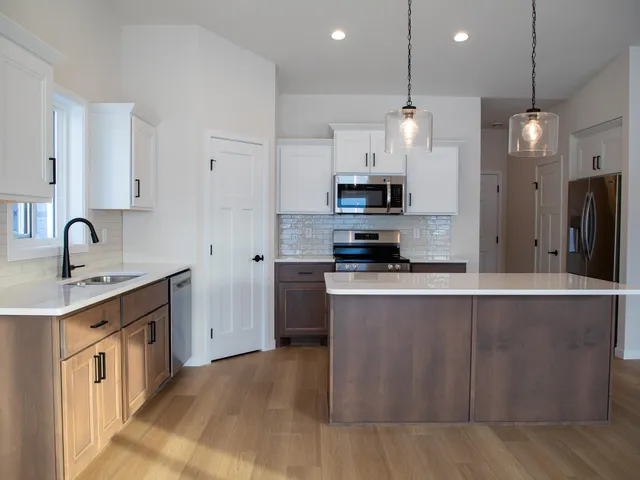 $434,952 | 7361 26th Street South, Fargo, ND 58104