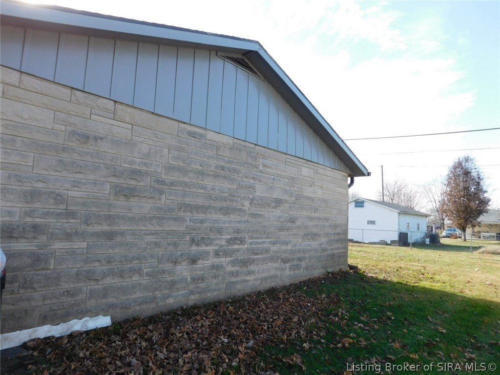 2429 Michigan Road Madison, IN 47250 - Photo 4 of 50