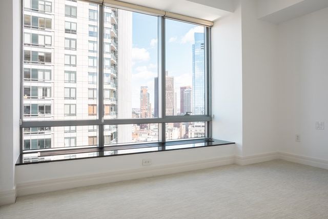 $985,000 | 2 Avery Street, Unit 25F, Boston, MA 02111