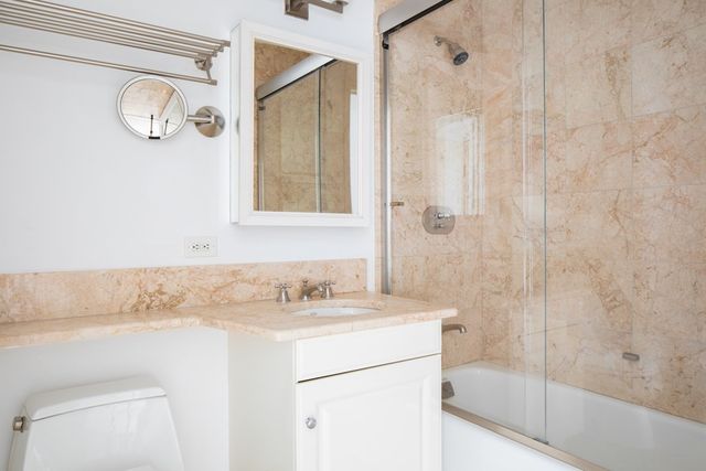 $985,000 | 2 Avery Street, Unit 25F, Boston, MA 02111