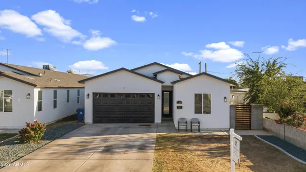$450,000 | 209 East Kinderman Drive, Avondale, AZ 85323