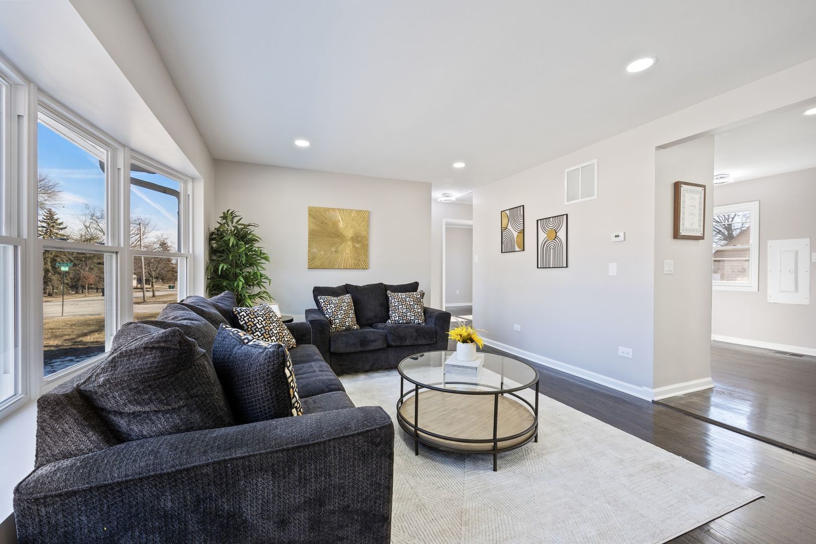 680 Rochelle Terrace Lombard, IL 60148 - Photo 3 of 23