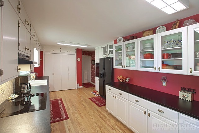 210 Ridge Point Drive Boone, NC 28607 - Photo 19 of 21 Gallery Image 19