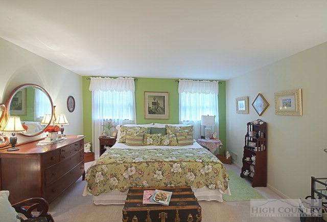 210 Ridge Point Drive Boone, NC 28607 - Photo 5 of 21 Gallery Image 5
