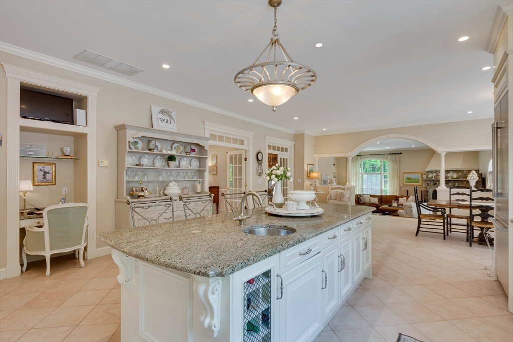 4 Wren Circle North Reading, MA 01864 - Photo 7 of 42