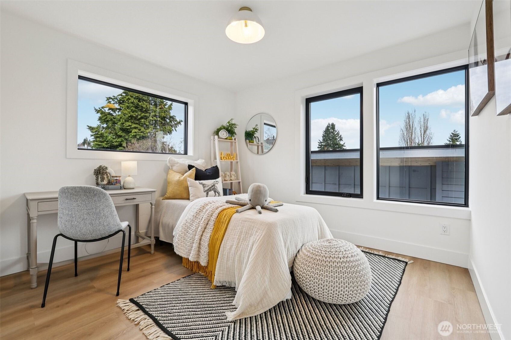 3714 Bagley Avenue North Seattle, WA 98103 - Photo 25 of 40