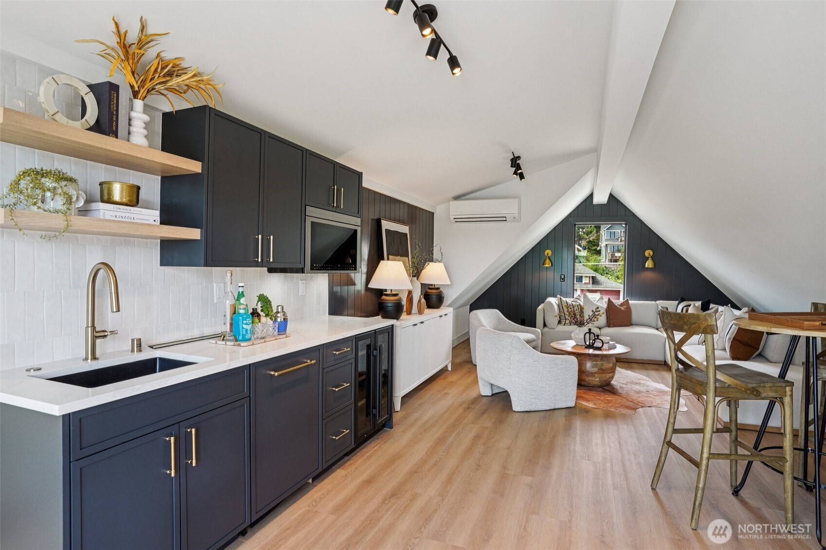 3714 Bagley Avenue North Seattle, WA 98103 - Photo 29 of 40