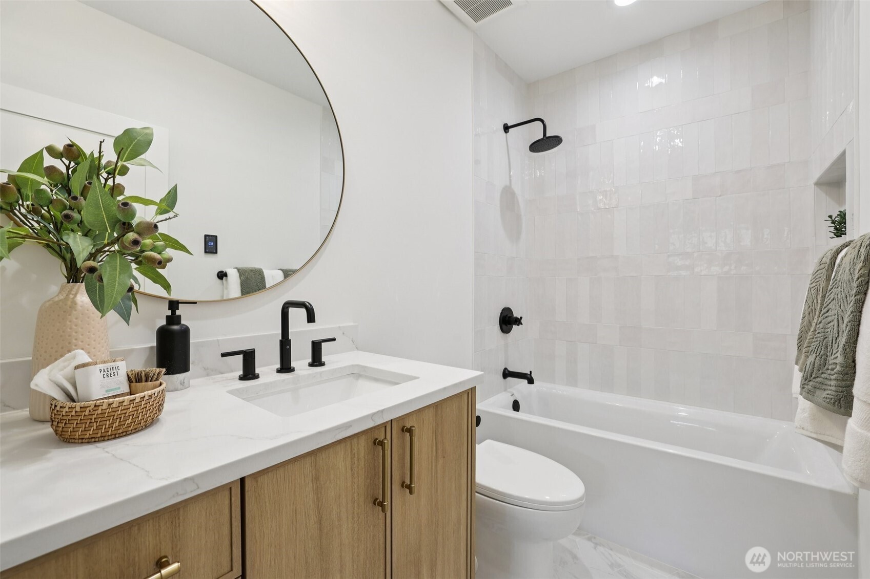 3714 Bagley Avenue North Seattle, WA 98103 - Photo 36 of 40